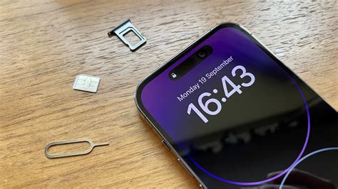 iphone 14 sim size|Apple iPhone 14 .